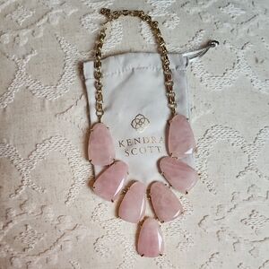 Kendra Scott Pink and Gold Harlow Statement Necklace ✨️